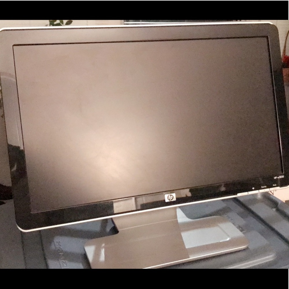 hp desktop 18inch Monitor. perfect condition 💥